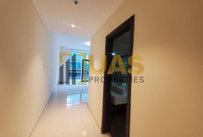 121122585 - Property Image 3