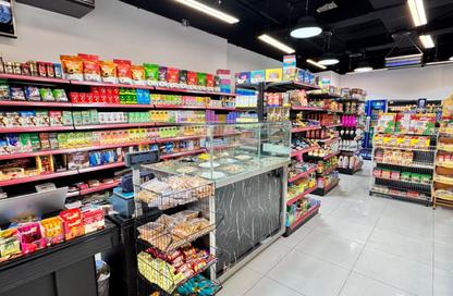 Retail - Studio - 1 for rent in New Al Taawun Road - Al Taawun - Sharjah
