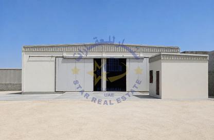 Warehouse - Studio - 2 Bathrooms for sale in Al Hayl - Fujairah