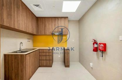 Apartment - Studio - 1 for rent in DXB Tower - Sheikh Zayed Road - Dubai Apartment - Studio - 1 for rent in DXB Tower - Sheikh Zayed Road - Dubai