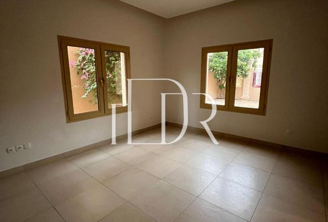 4-bed townhouse in Gardenia · Private pool — photo 2