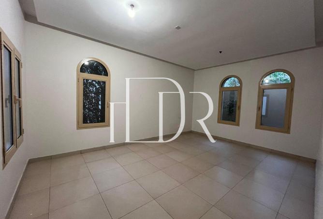4-bed townhouse in Gardenia · Private pool — photo 3