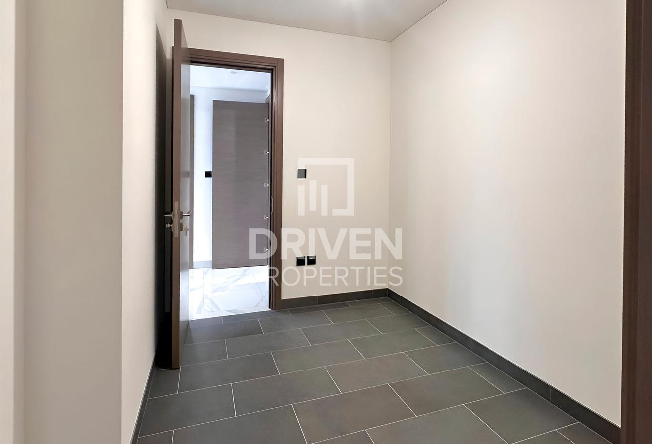 Vacant with Maids Room | Burj and Lagoon Views photo 8