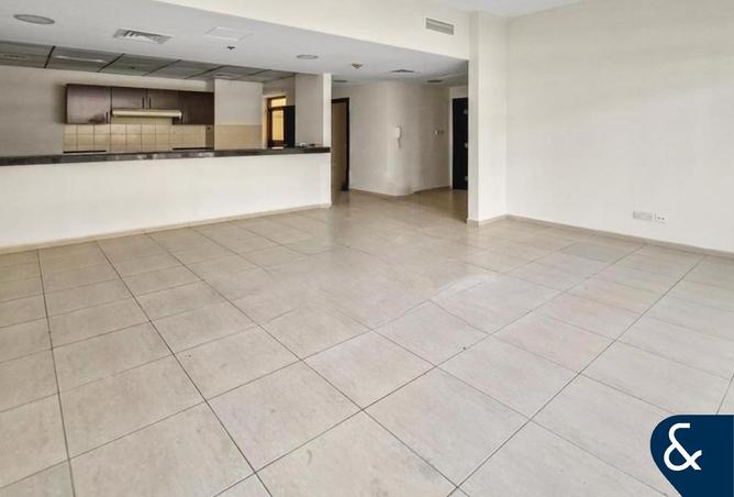 2OxAHb4eR84 - Property Image 2