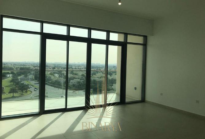 Golf Course and Lake View | Spacious 2BR | Bright photo 2