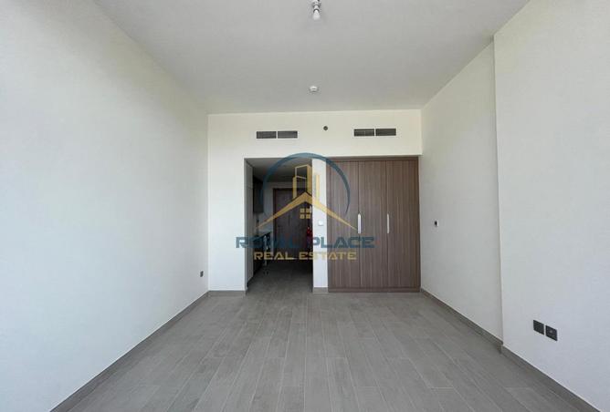 VACANT l SPACIOUS l LAGOON VIEW l 3 CHEQUES l