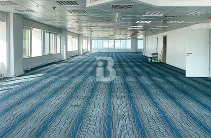 Full Floor - Studio for rent in Sheikh Zayed Road - Dubai