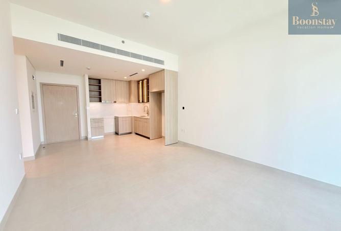 Brand New Unit | Spacious Layout | Available Now photo 3