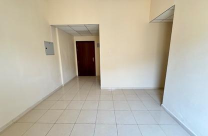 Apartment - 1 - 2 for rent in Muwailih Building - Muwaileh - Sharjah