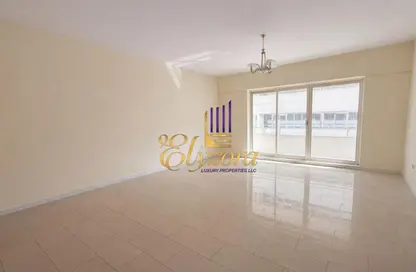 Apartment - 2 Bedrooms - 3 Bathrooms for rent in Port Saeed Building - Port Saeed - Deira - Dubai