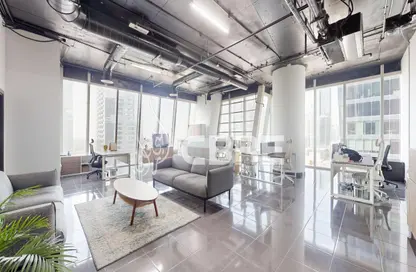 مكتب - استوديو - 2 حمامات للايجار في القمة - الخليج التجاري - دبي