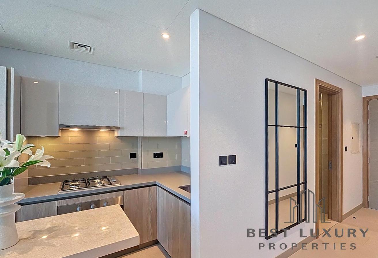 1BR | HIGH-END FURNISHED | LAGOON VIEW photo 6