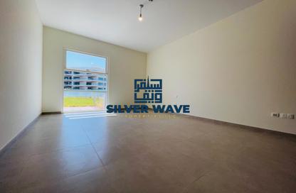 Apartment - 2 Bedrooms - 3 Bathrooms for rent in Canal View Building - Al Raha Beach - Abu Dhabi Apartment - 2 Bedrooms - 3 Bathrooms for rent in Canal View Building - Al Raha Beach - Abu Dhabi