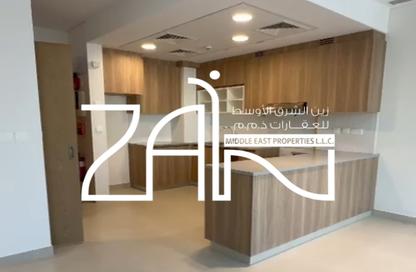 Townhouse - 2 Bedrooms - 4 Bathrooms for rent in Bloom Living - Zayed City (Khalifa City C) - Khalifa City - Abu Dhabi Townhouse - 2 Bedrooms - 4 Bathrooms for rent in Bloom Living - Zayed City (Khalifa City C) - Khalifa City - Abu Dhabi