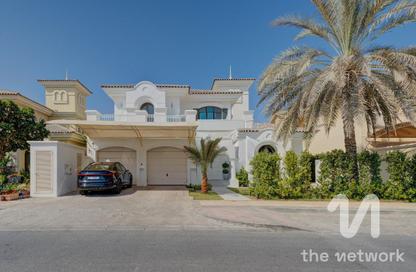 Villa - 4 Bedrooms - 6 Bathrooms for rent in Garden Homes Frond C - Garden Homes - Palm Jumeirah - Dubai