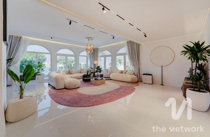 Villa - 4 Bedrooms - 6 Bathrooms for rent in Garden Homes Frond C - Garden Homes - Palm Jumeirah - Dubai