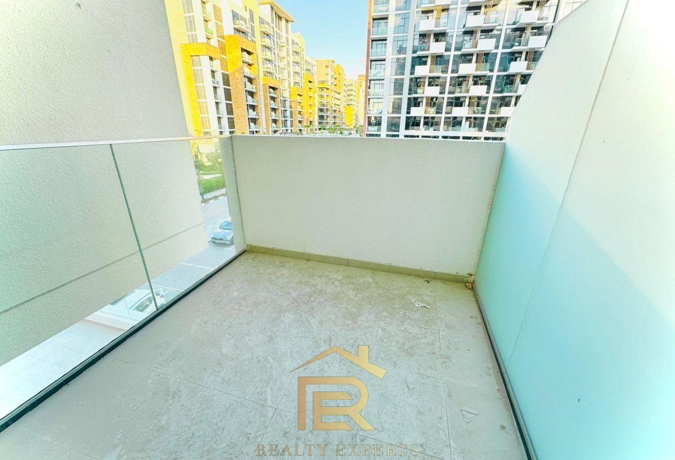Spacious Studio Apartment with Modern Amenities photo 7