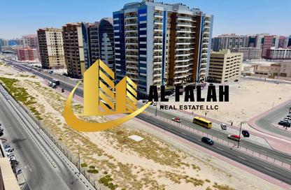Apartment - 2 Bedrooms - 3 Bathrooms for rent in Sahara Tower 3 - Sahara Complex - Al Nahda - Sharjah