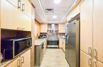 Apartment - 2 Bedrooms - 3 Bathrooms for sale in Al Khudrawi - Shoreline Apartments - Palm Jumeirah - Dubai
