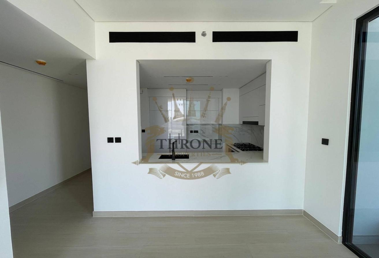 Stunning 2BHK | Private Pool | Huge Balcony photo 10