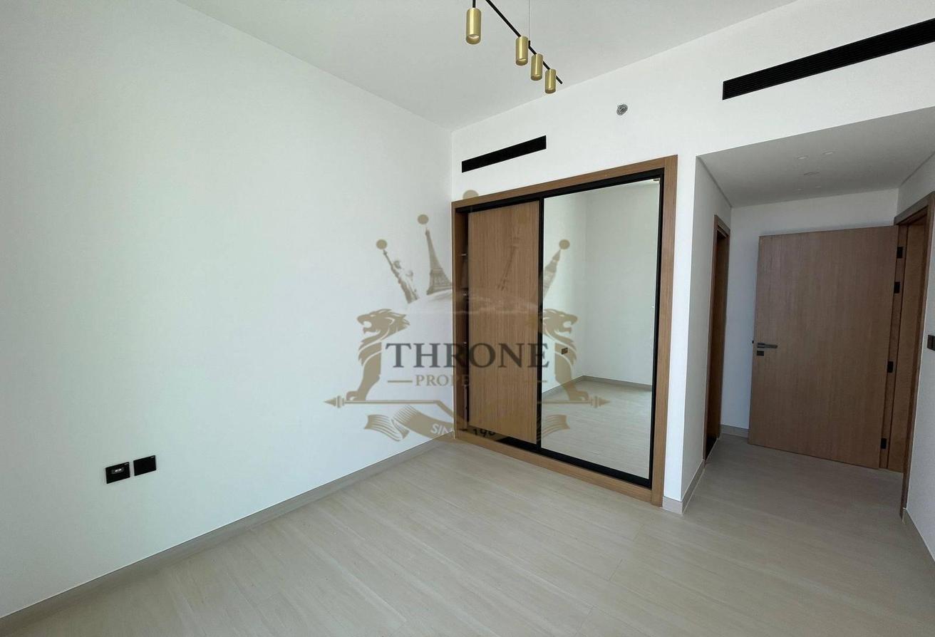 Stunning 2BHK | Private Pool | Huge Balcony photo 11