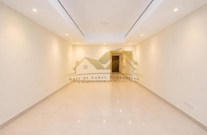Apartment - 2 Bedrooms - 2 Bathrooms for rent in Al Hudaiba - Bur Dubai - Dubai