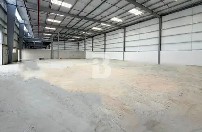 Warehouse - Studio for rent in Phase 1 - Dubai Investment Park (DIP) - Dubai