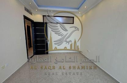 شقة - 3 غرف نوم - 3 حمامات للايجار في فلل الروضة 3 - 3 الروضة - الروضة - عجمان شقة - 3 غرف نوم - 3 حمامات للايجار في فلل الروضة 3 - 3 الروضة - الروضة - عجمان