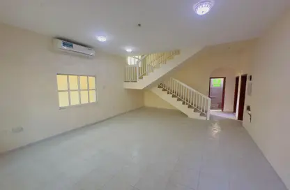 شقة - 5 غرف نوم - 3 حمامات للايجار في 1 المويهات - المويهات - عجمان