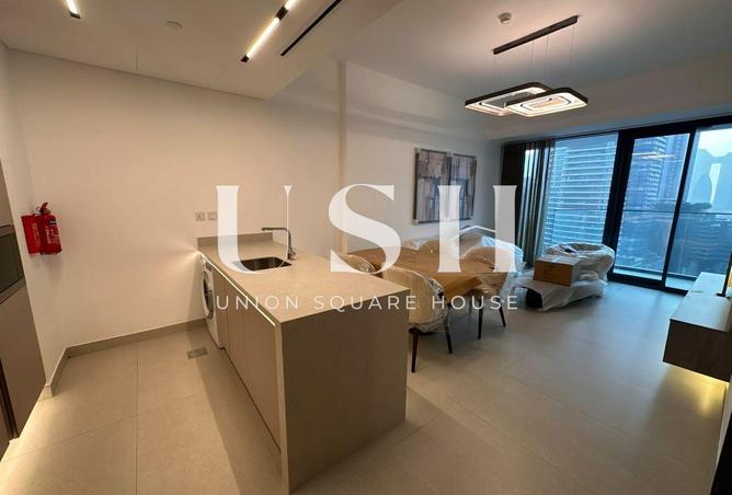 Brand New Furnished 1BR | High Floor | Downtown
