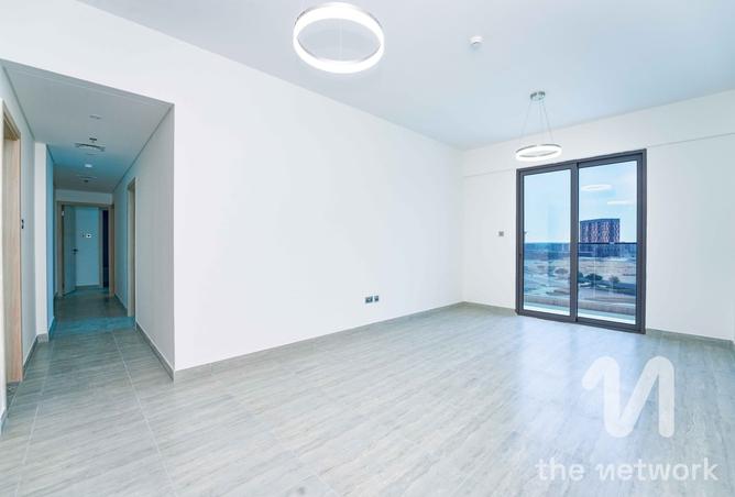 Brand New | 3 Beds Apartment | Vacant