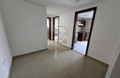 Apartment - 2 - 3 for rent in Al Qulaya'ah - Al Sharq - Sharjah Apartment - 2 - 3 for rent in Al Qulaya'ah - Al Sharq - Sharjah
