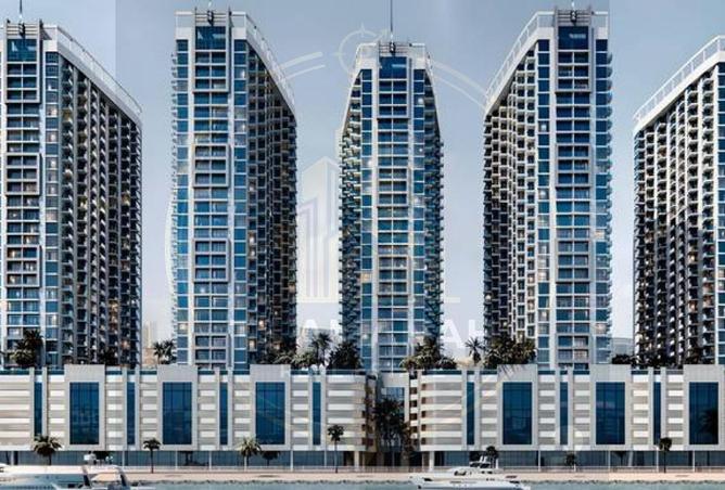 One-bedroom apartment with a living room for sale