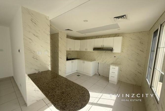 Upgraded Kitchen | Good Shape | Back To Back — 2