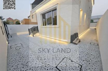 Villa - 5 - 7 for sale in Al Mowaihat 3 - Al Mowaihat - Ajman