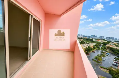 Apartment - 1 Bathroom for rent in The Gardens Apartments 6 - The Gardens Buildings - The Gardens - Dubai