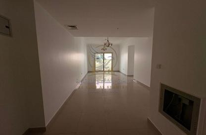 Apartment - 3 Bedrooms - 3 Bathrooms for rent in Muweileh Community - Muwaileh Commercial - Sharjah
