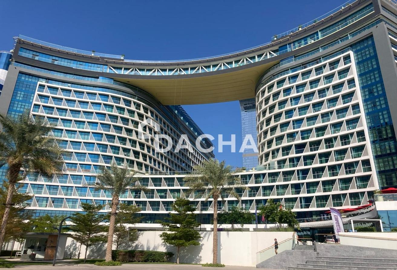Atlantis Royal View | Vacant | Upgraded photo 11