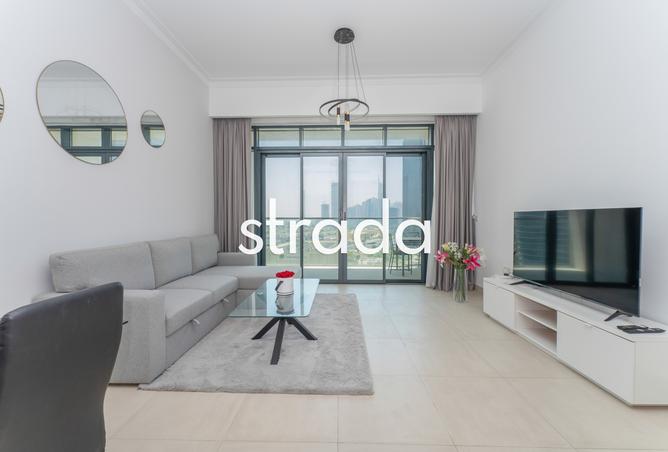 Upgraded | Furnished | Vacant photo 3