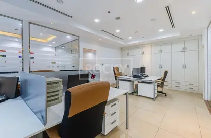 مكتب - استوديو للايجار في برج لطيفة - شارع الشيخ زايد - دبي
