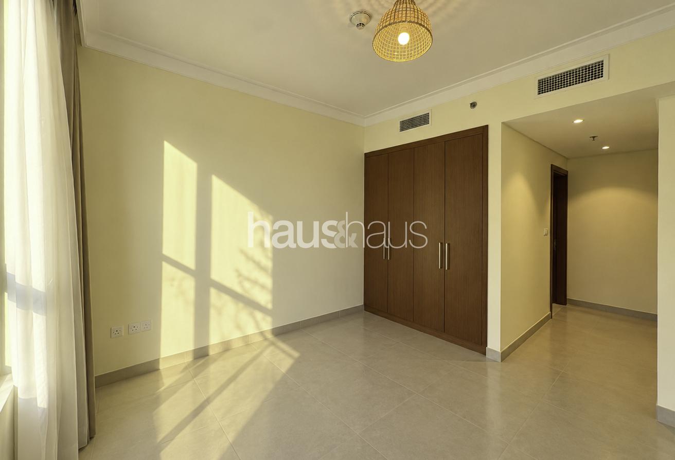 1 in 1 Rare 3BR | Low Floor | Marina & Burj View photo 17