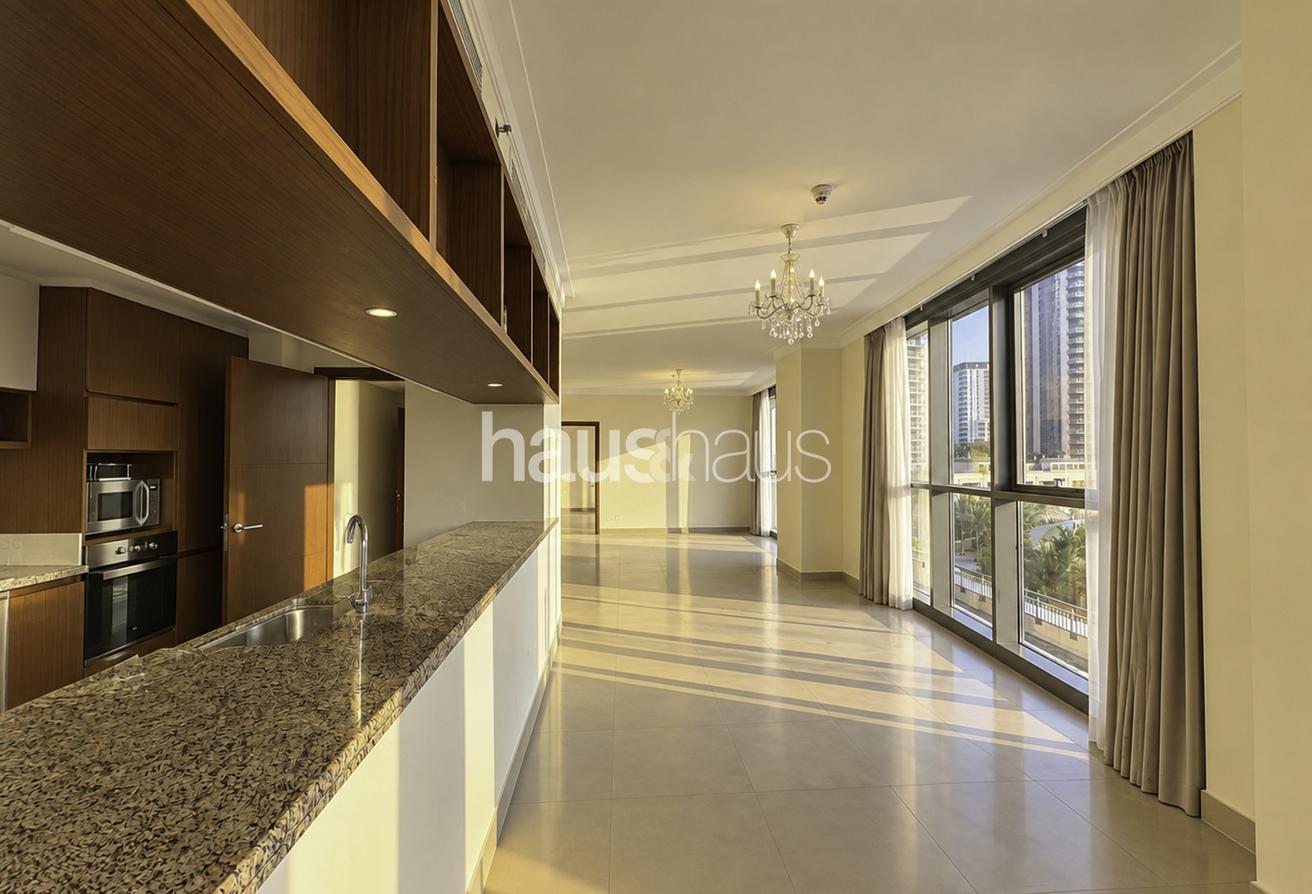 1 in 1 Rare 3BR | Low Floor | Marina & Burj View photo 5