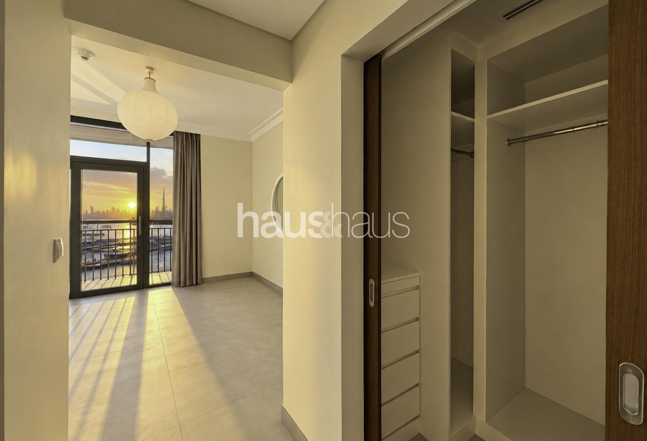 1 in 1 Rare 3BR | Low Floor | Marina & Burj View photo 13