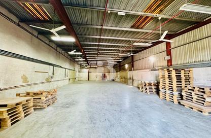 Warehouse - Studio for rent in Al Quoz Industrial Area - Al Quoz - Dubai