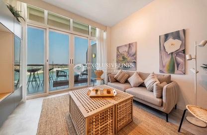 Apartment - Studio - 1 for rent in Palm Views East - Palm Views - Palm Jumeirah - Dubai