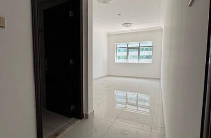 Apartment - 2 Bedrooms - 3 Bathrooms for rent in Style Tower - Al Khan Lagoon - Al Khan - Sharjah