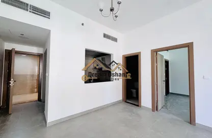 Apartment - 1 Bedroom - 2 Bathrooms for rent in International City Phase 2 - Al Warsan 4 - Al Warsan - Dubai