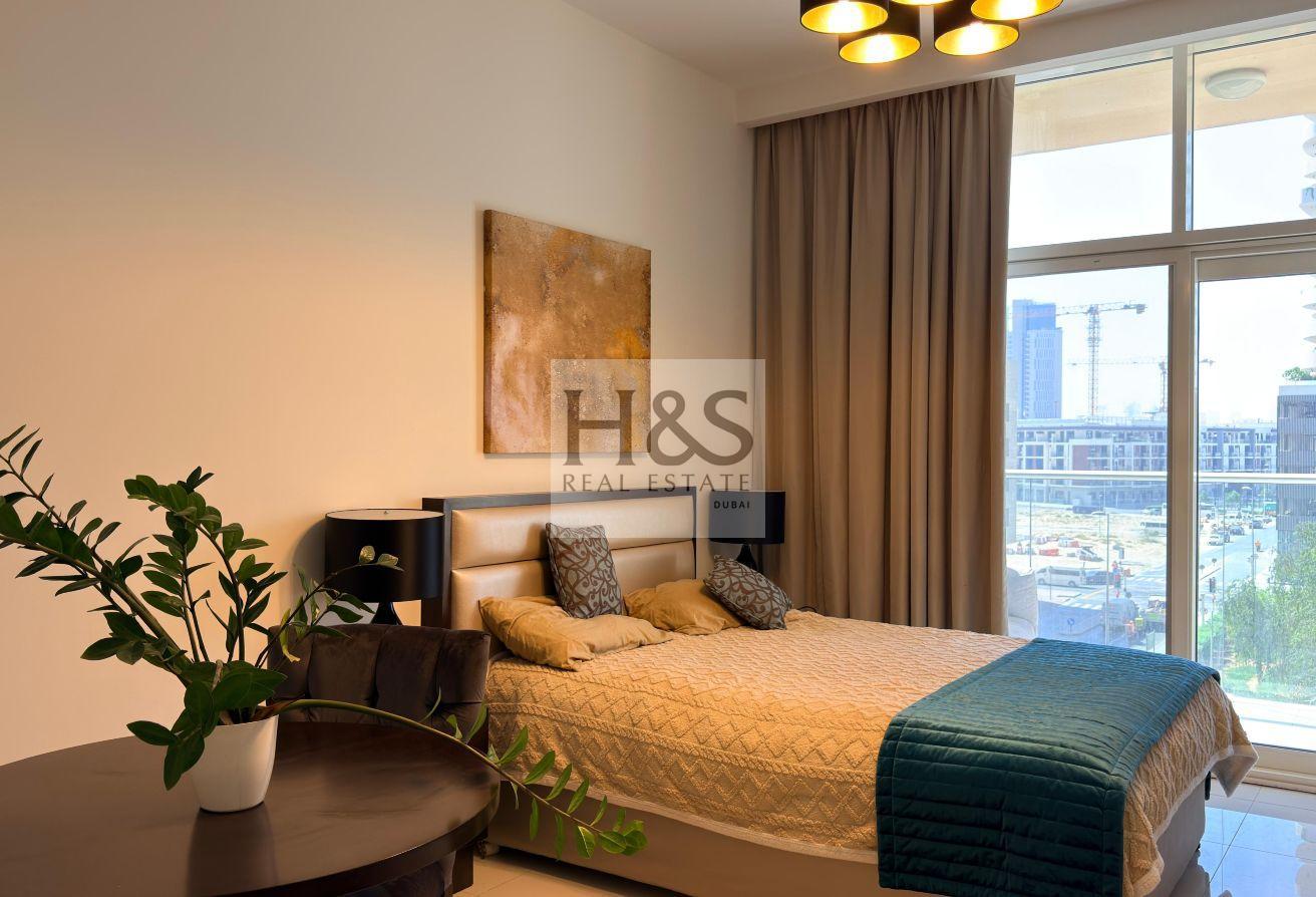 Studio Apt | DAMAC Ghalia | Pool & Skyline View photo 4