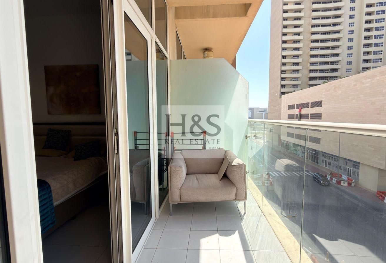Studio Apt | DAMAC Ghalia | Pool & Skyline View photo 8