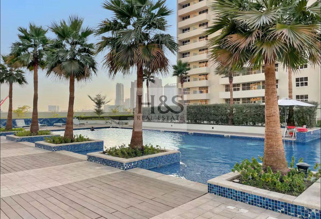 Studio Apt | DAMAC Ghalia | Pool & Skyline View photo 12